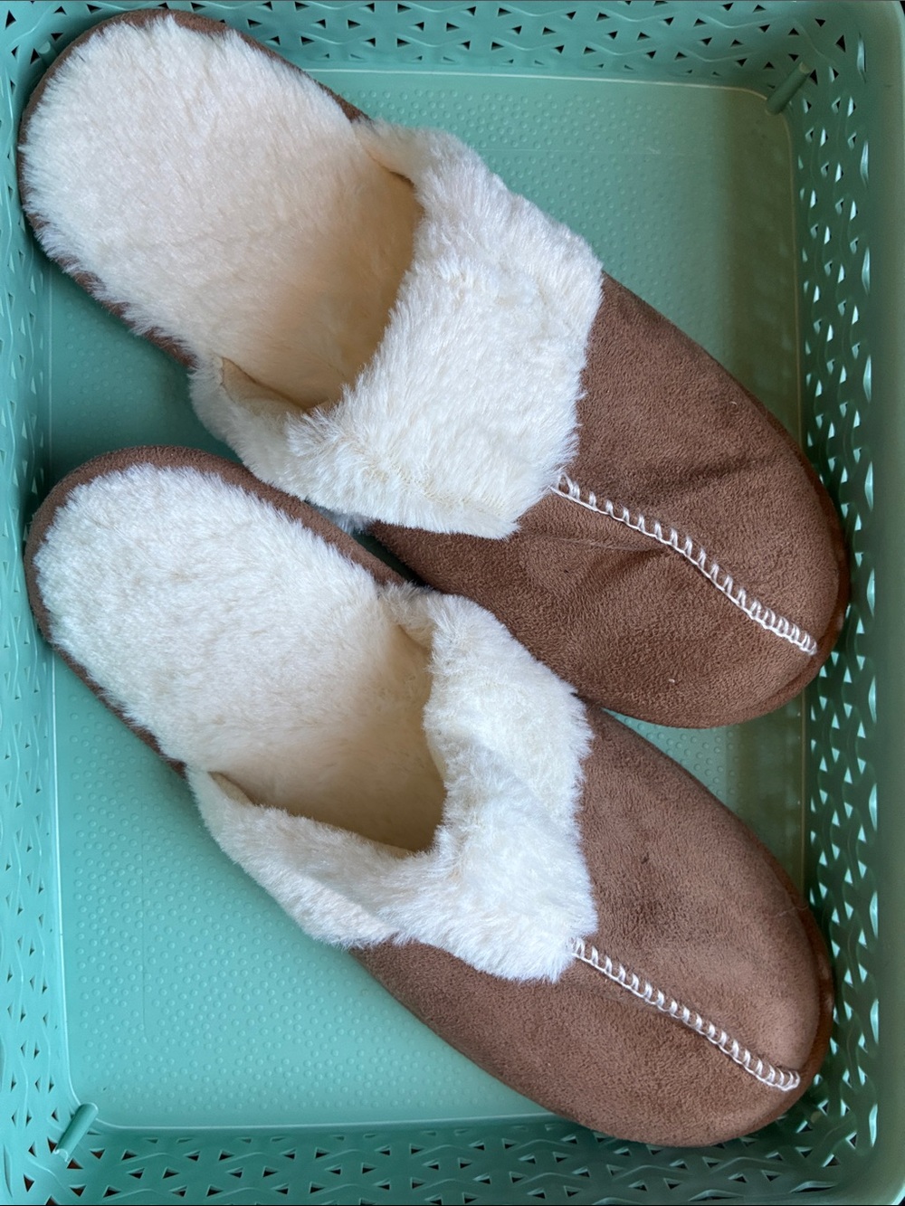 2010s Cozy Faux-Suede Fleece Lined House Slippers - Brown & Cream Nostalgia 9-10